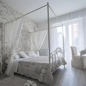 Lilly Chic Bed & Breakfast