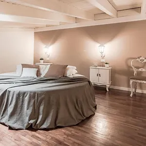 Thea - Centro Storico Aparthotel